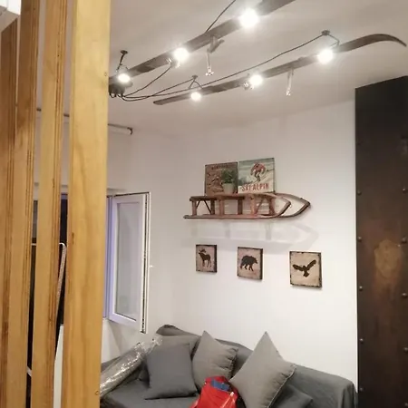 Area Nevada Premium Apartment *